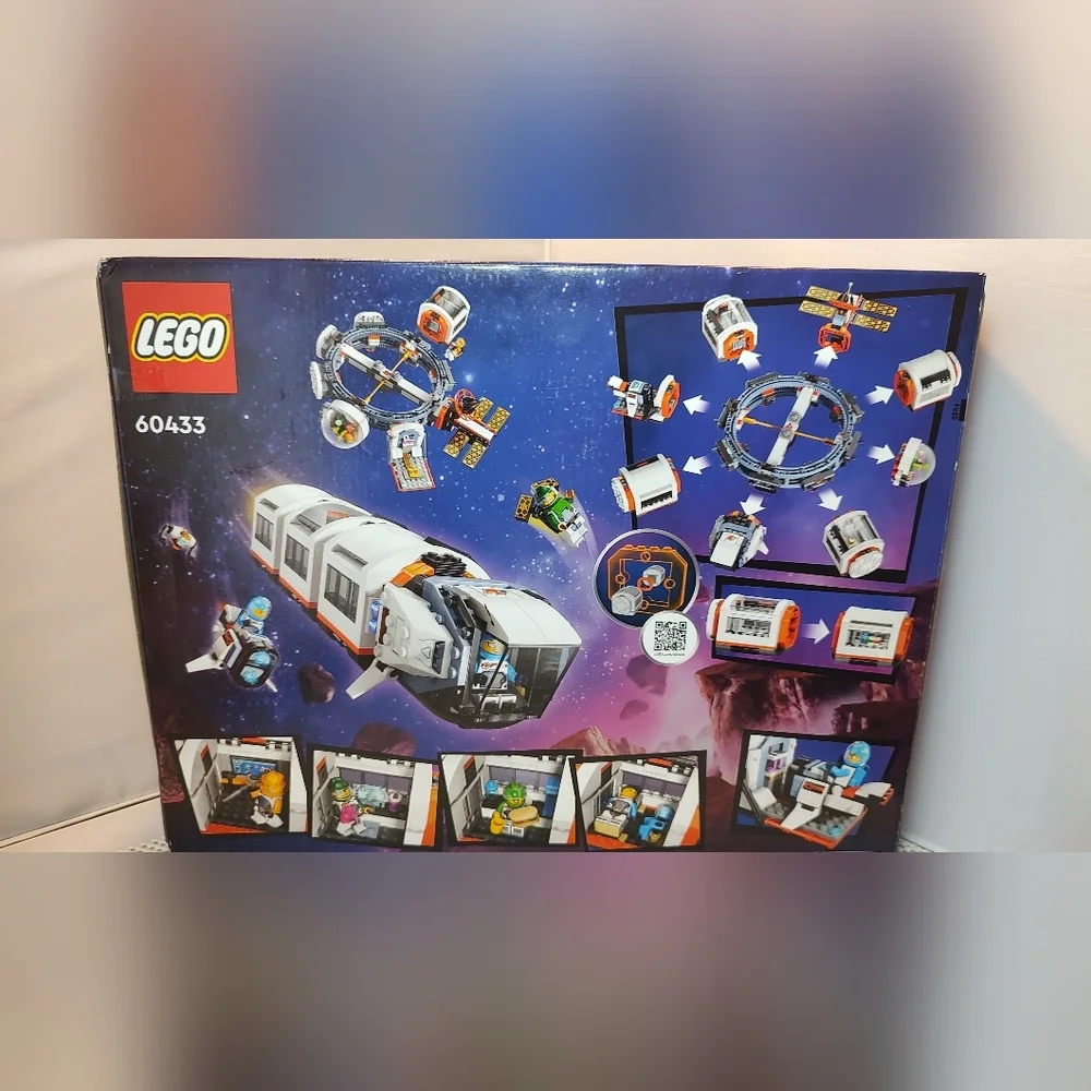 Lego City 60433 Modular Space Station